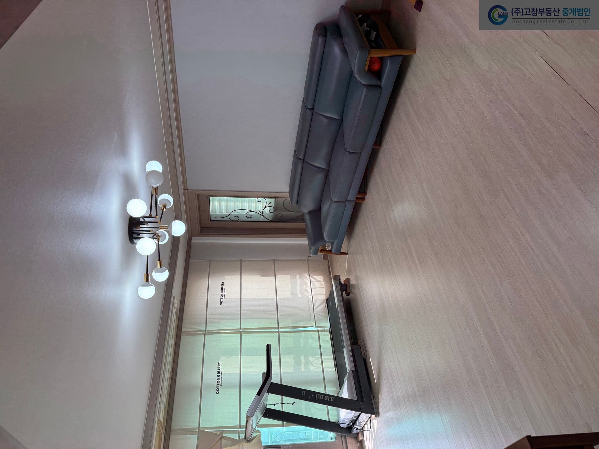 고창군 고창읍내 교촌리에 위치한 35평형의 헤라리움 연립주택