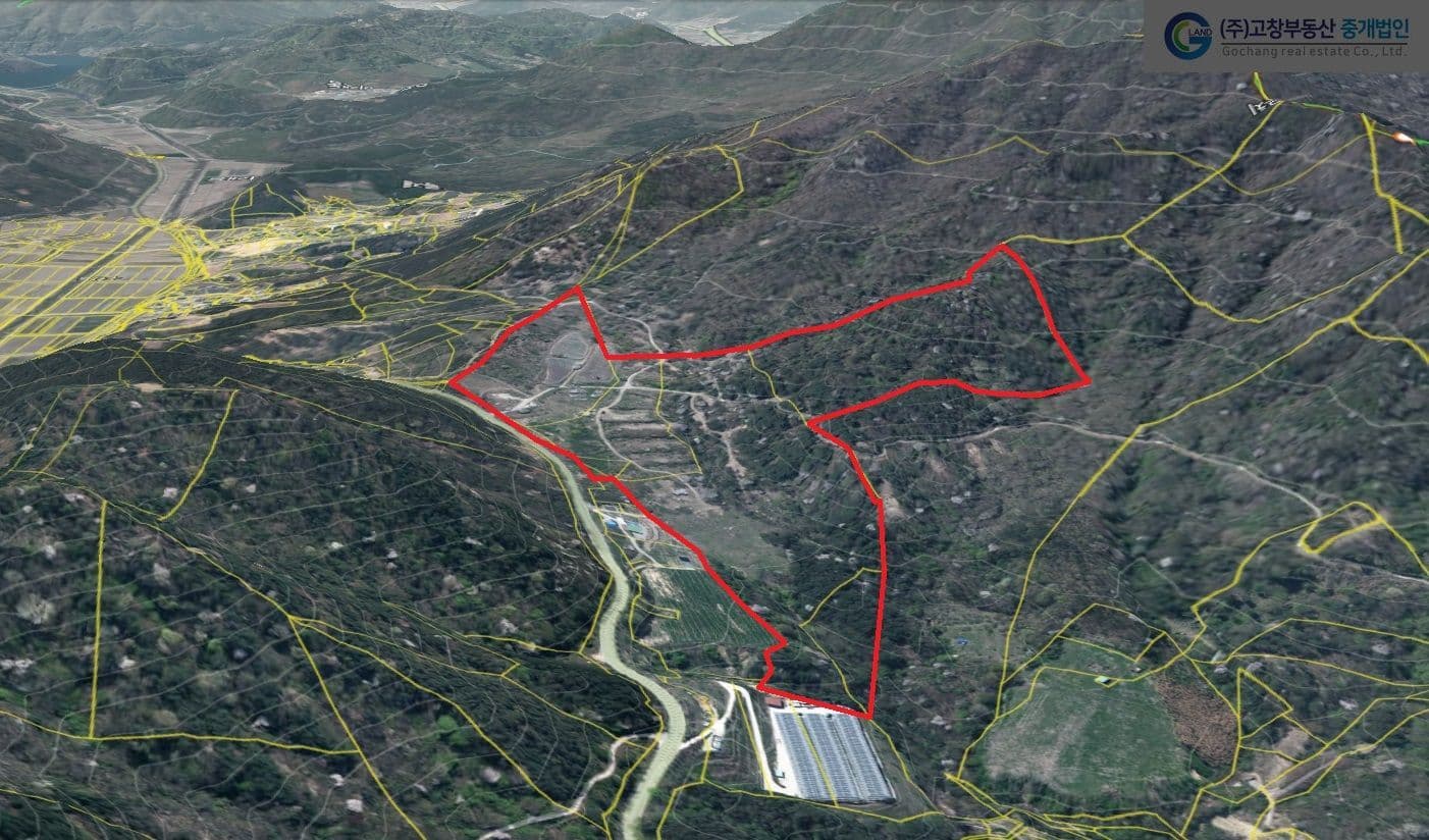 전라북도 고창과 전라남도 장성의 경계에 위치한 다용도 토지와 임야  2
