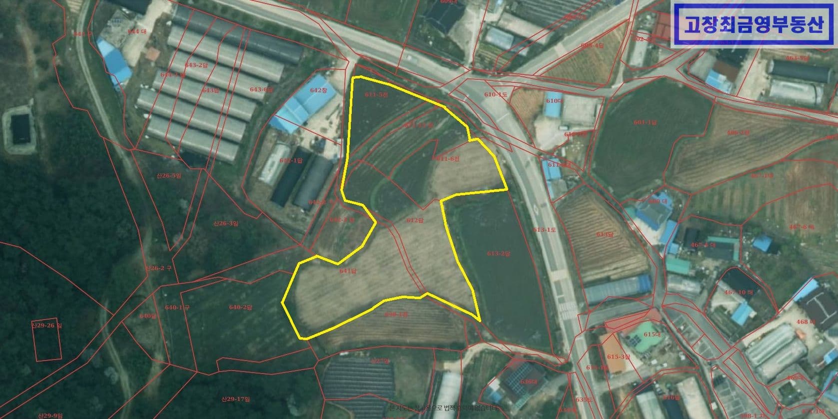 고창군 부안면 수동리 2차선 도로변에 위치한 일반 다용도 농지 2