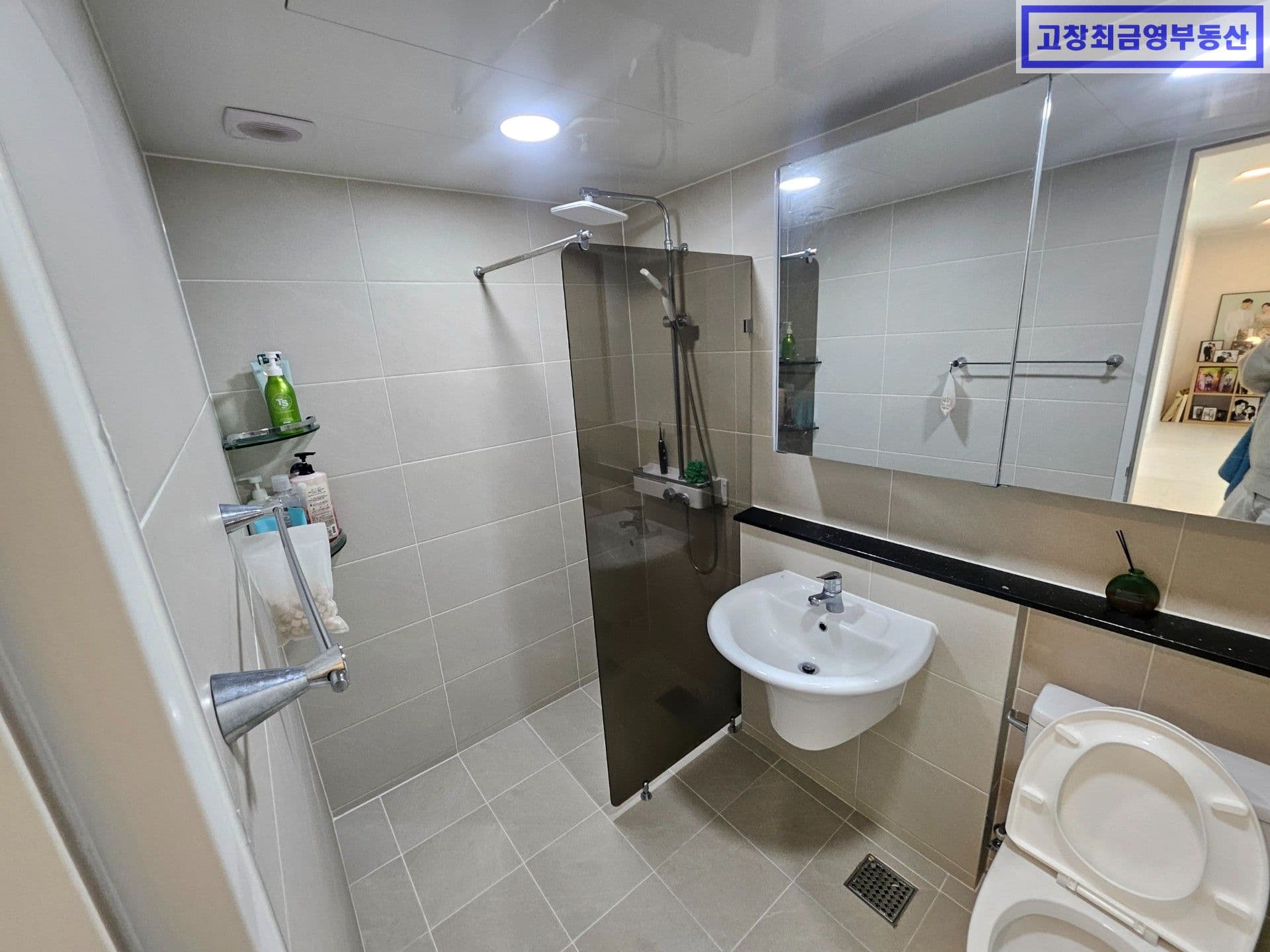 고창읍 월곡리에 위치한 펠리체 연립주택 32형 4