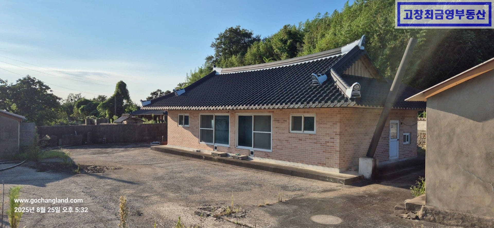 고창군 성송면 무송리에 위치한 미등기주택 2