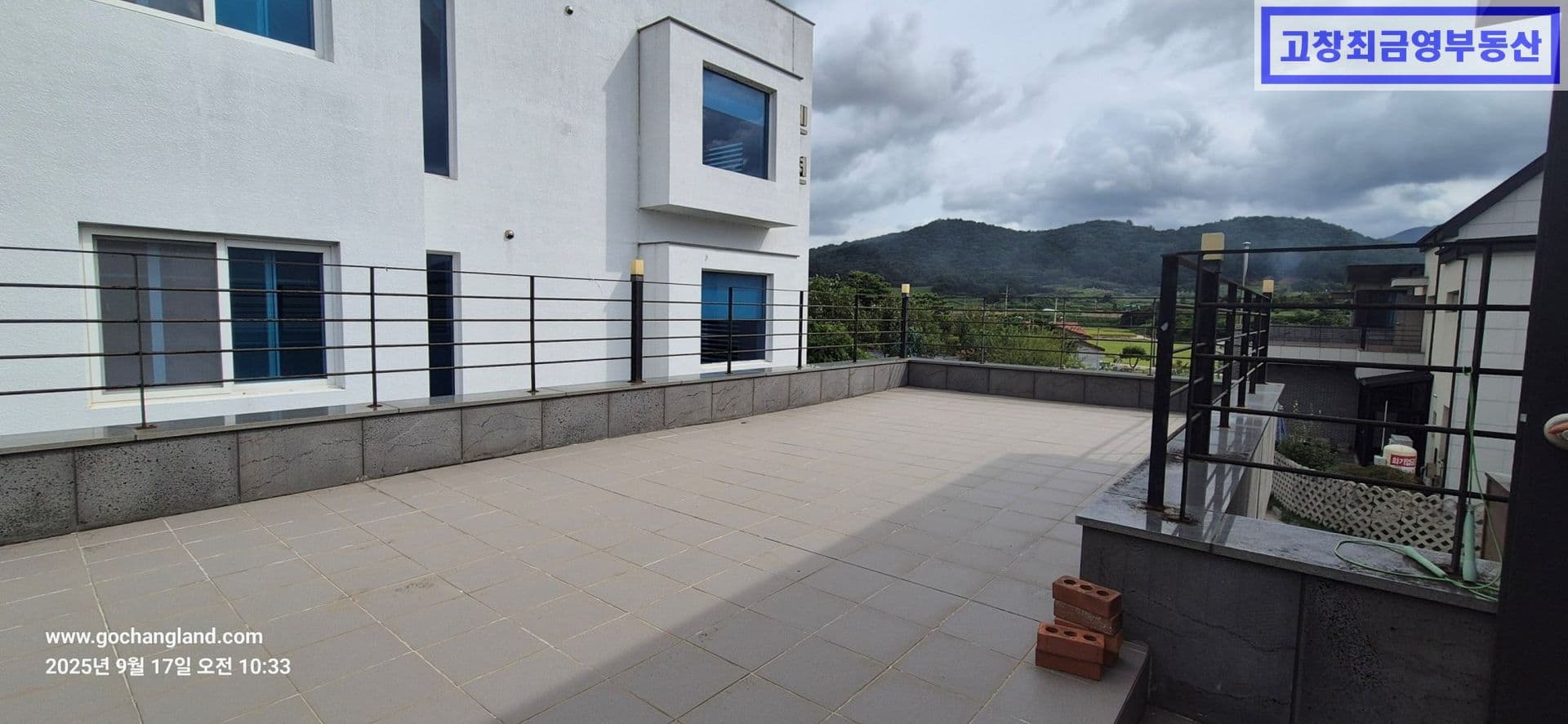 고창군 고창읍 덕정리에 위치한 지상2층의 단독주택 3