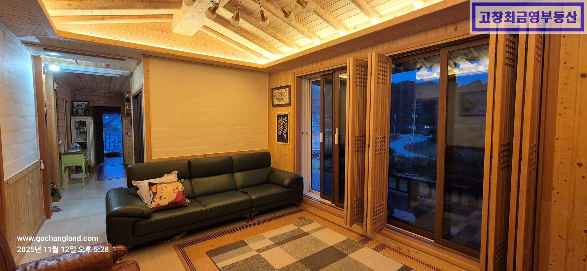 고창군 고창읍 성두리에 위치한 고급 단독주택 3