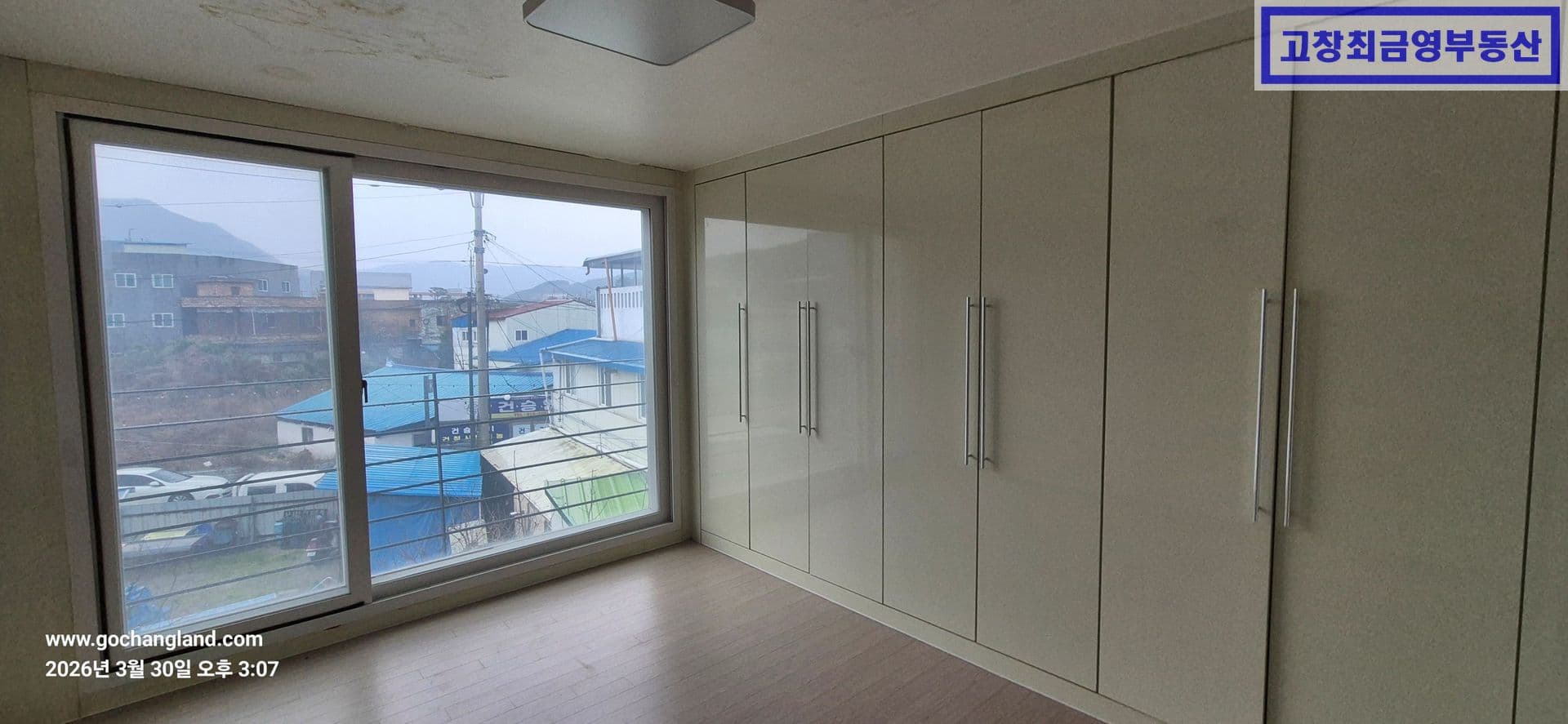 고창군 고창읍 읍내리에 위치한 노블레스303빌라 주택 2